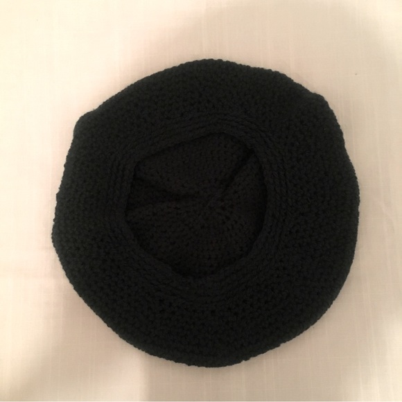 Forest Green Hand Crochet Beret - Picture 2 of 7